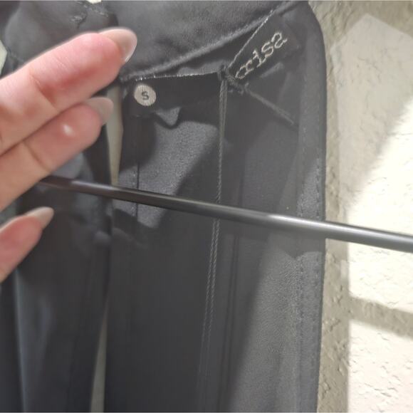 NWT Krisa Sheer Halter Top - Picture 5 of 8